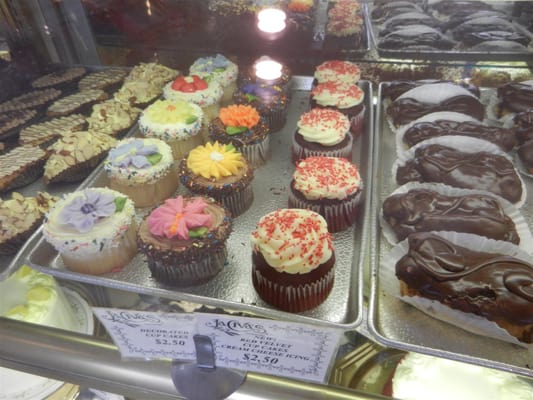 Jaciva's Bakery And Chocolatier by null
