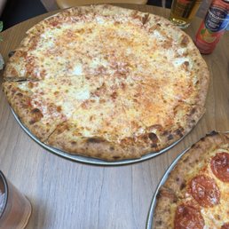 Cheese pizza