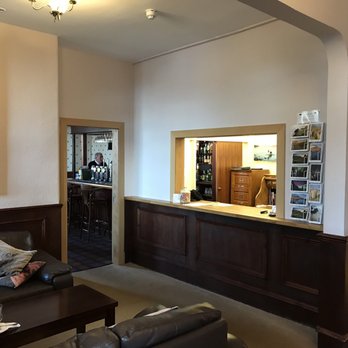 Uig Hotel - Lobby - Hotels Near Me