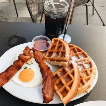 Caffé Central - Waffles, bacon, and eggs - Breakfast & Brunch Near Me - San Francisco, California Caffé Central - Waffles, bacon, and eggs - Breakfast & Brunch Near Me - San Francisco, California