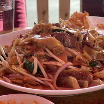 Steam - Stir fried beef noodles - Dim Sum Near Me - Palo Alto, California Steam - Stir fried beef noodles - Dim Sum Near Me - Palo Alto, California