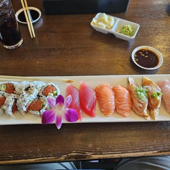 Hana Sushi - Awesome Sushi lunch special with spicy tuna roll - Sushi Bars Near Me - Menifee, California Hana Sushi - Awesome Sushi lunch special with spicy tuna roll - Sushi Bars Near Me - Menifee, California
