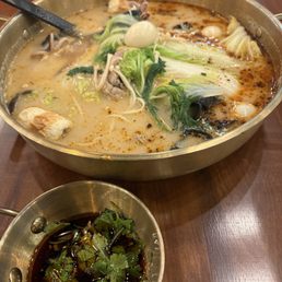 Set with Beef Bone Broth Base 招牌牛骨汤套餐