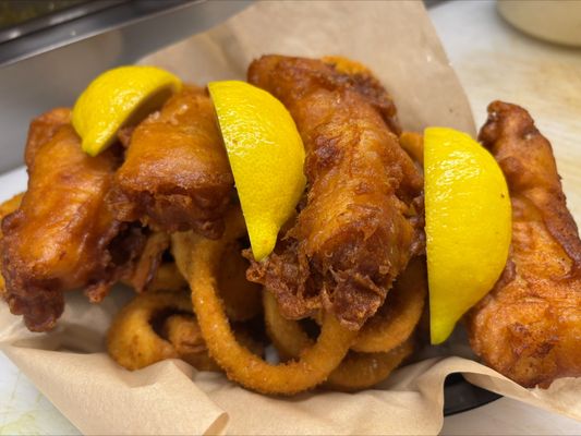 Harbor View Bar & Grill by null