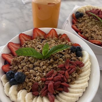Cafe de Casa - Açai bowl - Brazilian Near Me - San Francisco, California