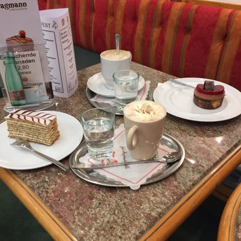 Cafe-Konditorei Hagmann - Nett gemacht- Kakao könnte besser sein - Cafes Near Me - Krems an der Donau, 3 Cafe-Konditorei Hagmann - Nett gemacht- Kakao könnte besser sein - Cafes Near Me - Krems an der Donau, 3