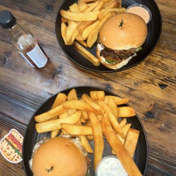 Eugene Burger Company - THE BEST IN TOWN - Burgers Near Me - Eugene, Oregon Eugene Burger Company - THE BEST IN TOWN - Burgers Near Me - Eugene, Oregon