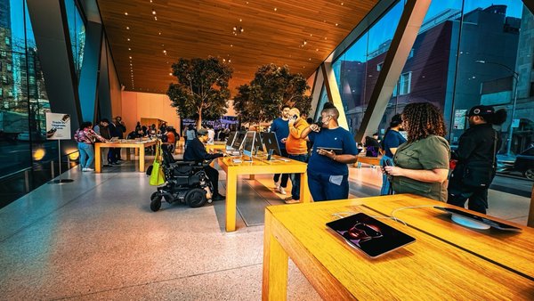 Apple Downtown Brooklyn by null