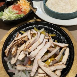 Montana's - Fajita dinner