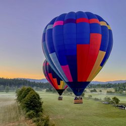 Seattle Ballooning - Our Seattle-based Hot air balloon rides and hot air balloon tours launch at sunrise and sunset. This is the sunrise ballooning experience
