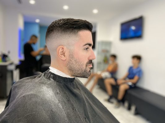 XI BARBERSHOP by null