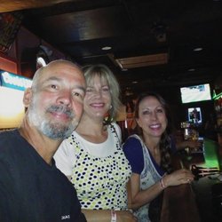 Garwood Rest - In the 1970s came here to watch hockey & have a few beers, decided to stop in some 40 years later...still a good local bar.