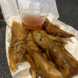 Persuasion Lounge & Bar - Loved these spring rolls because they're homemade and it came with a Thai sweet chili sauce!