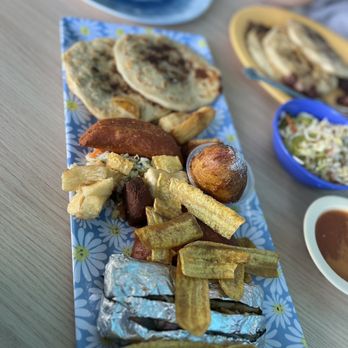 Salvadoreno Restaurant - Salvadoran Near Me - Phoenix, Arizona Salvadoreno Restaurant - Salvadoran Near Me - Phoenix, Arizona