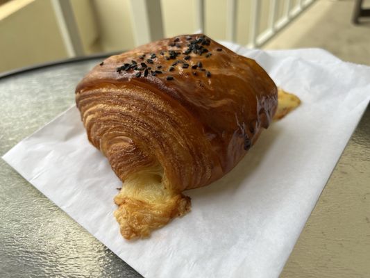 LuckyBolt Kitchen + Bakery by null