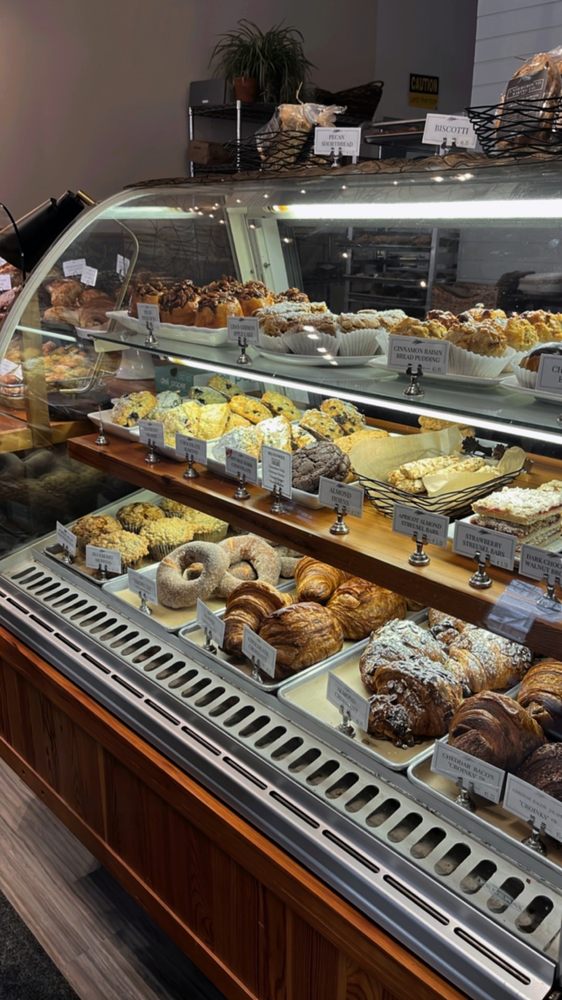 UNDERGROUND BAKING 32 Photos & 49 Reviews 352 7th Ave E