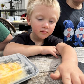 Bahn Thai - Kiddo with mango sticky rice - Thai Near Me - San Diego, California Bahn Thai - Kiddo with mango sticky rice - Thai Near Me - San Diego, California