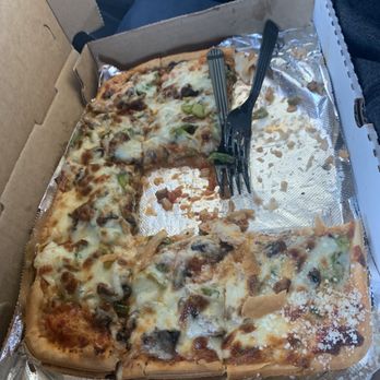 The Broiler - Clinton - Veggie pizza looks great but tasteless - Pizza Near Me - Clinton, Maryland The Broiler - Clinton - Veggie pizza looks great but tasteless - Pizza Near Me - Clinton, Maryland