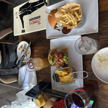 Finney's Crafthouse - A5 Wagyu Burger, Battered Mahi Mahi Tacos - New American Near Me - Laguna Beach, California