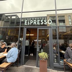 Laboratorio Espresso - Front entrance