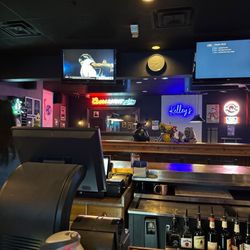 Kelley’s Pub & Patio - Bar