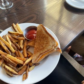 Royal Stewart Dining Room - Kids Grilled Cheese - Canadian (New) Near Me - Waterton Park, Alberta Royal Stewart Dining Room - Kids Grilled Cheese - Canadian (New) Near Me - Waterton Park, Alberta