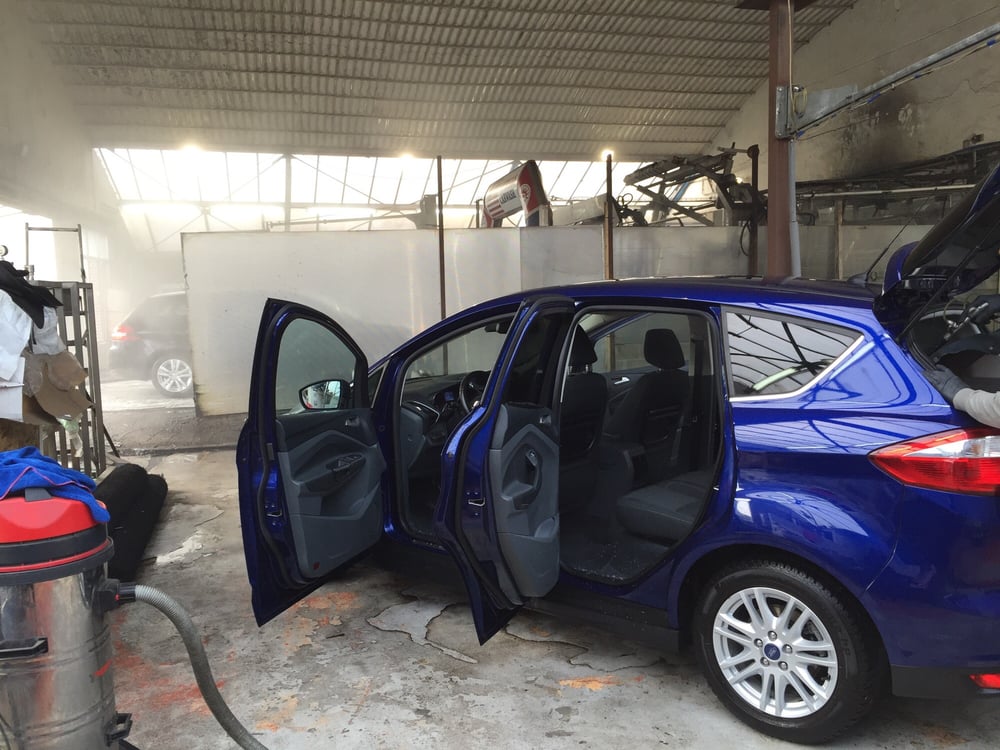 CARWASH AMÉRICAIN Updated August 2024 Avenue de la Couronne 512