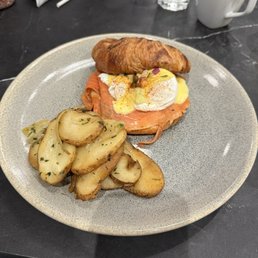 Smoked Salmon Benedict