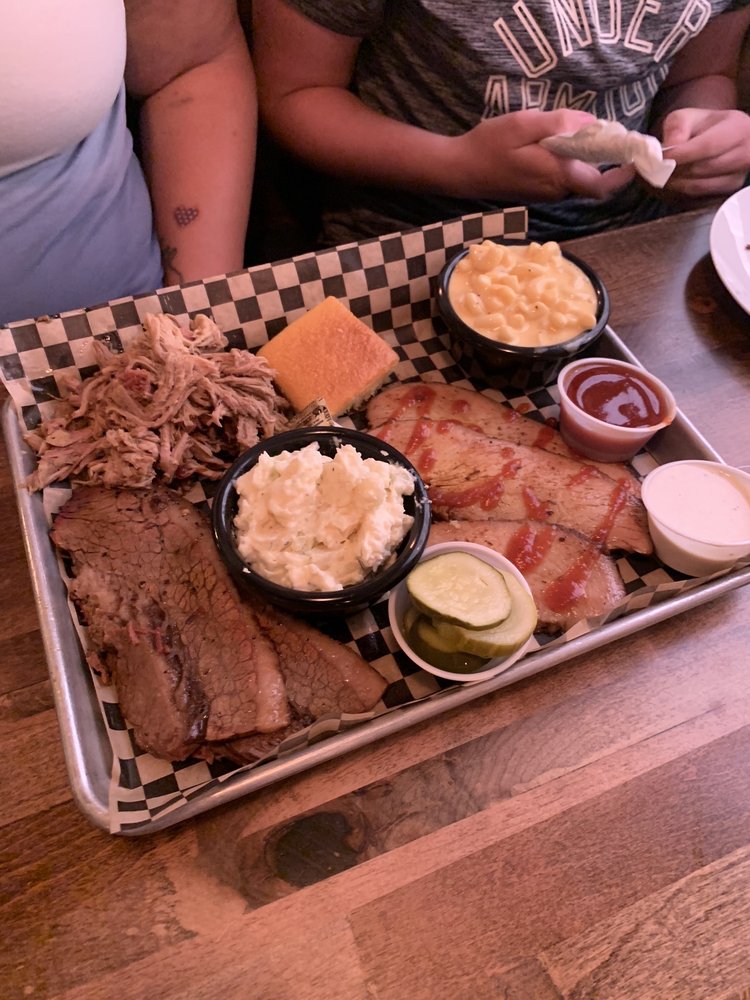 Mountain Top and Provisions Logo