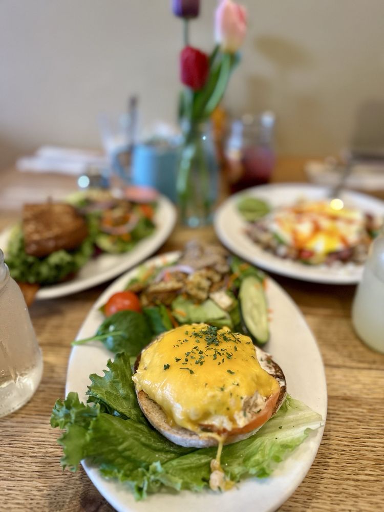 Calico Cupboard Cafe And Bakery - Mount Vernon Image