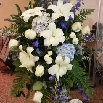 Mt. Vernon Florist - Ocean Breeze Spray. - Florists Near Me - Bakersfield, California Mt. Vernon Florist - Ocean Breeze Spray. - Florists Near Me - Bakersfield, California
