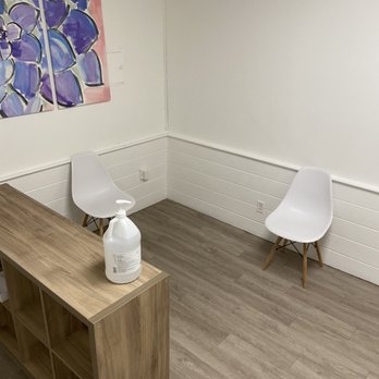 Rapid DOT Physicals - Waiting area. You won't be there long. Get your DOT medical card in 30 minutes or less at Rapid DOT. - Medical Centers Near Me - Salem, Massachusetts Rapid DOT Physicals - Waiting area. You won't be there long. Get your DOT medical card in 30 minutes or less at Rapid DOT. - Medical Centers Near Me - Salem, Massachusetts