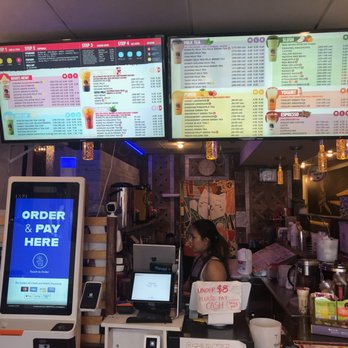 Kung Fu Tea - Friendly attendant Julianne in a congested order and prep area. - Bubble Tea Near Me - Evanston, Illinois