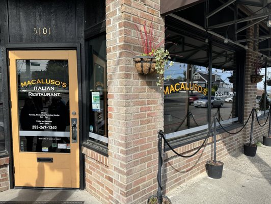 Macaluso's Italian Restaurant by null