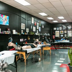 Vampire Battle Mansion Tattoo and Piercing - Interior of shop