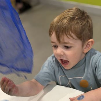 Modesto Children's Museum - Watching air flow - Children's Museums Near Me - Modesto, California Modesto Children's Museum - Watching air flow - Children's Museums Near Me - Modesto, California