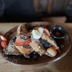 La Cheve Bakery and Brews - Classic French Toast