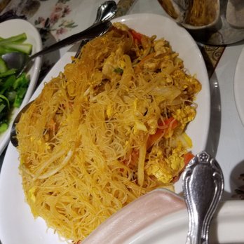 Shanghai - Singaporean Noodles. Would have preferred just a little more curry seasoning, but still a great dish. - Cantonese Near Me - Durham, North Carolina Shanghai - Singaporean Noodles. Would have preferred just a little more curry seasoning, but still a great dish. - Cantonese Near Me - Durham, North Carolina
