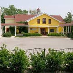 The Maria Montessori School - Warm sunny yellow!