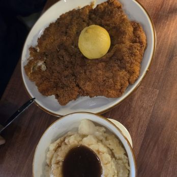 Spruce + Ash - Pork Schnitzel, Smash Burger, Road Runner, Boom Boom Shrimp and Roasted Cauliflower. - American Near Me - Farmington, Michigan