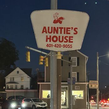 Auntie's House - Spanish Near Me - Pawtucket, Rhode Island Auntie's House - Spanish Near Me - Pawtucket, Rhode Island