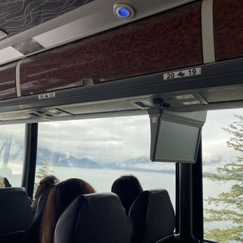 YVR Skylynx - Airport Shuttles Near Me YVR Skylynx - Airport Shuttles Near Me