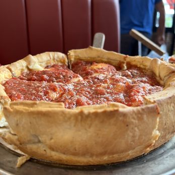 Giordano's - Deep dish - Pizza Near Me - Chicago, Illinois Giordano's - Deep dish - Pizza Near Me - Chicago, Illinois