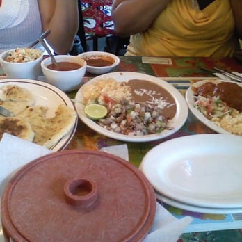 Jalapenos Restaurant - Zuchinni Cheese pupusas, Salpicon Beef & Beef Chili Relleno - Salvadoran Near Me - Fairfield, California