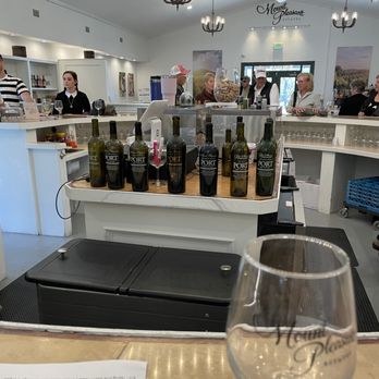 Mount Pleasant Estates - Wine Tasting Room - Wineries Near Me - Augusta, Missouri Mount Pleasant Estates - Wine Tasting Room - Wineries Near Me - Augusta, Missouri