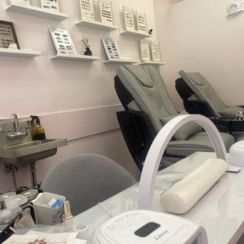Paint Nail Beauty Spa - Pedicure and nail chairs - Nail Salons Near Me - Berkeley, California Paint Nail Beauty Spa - Pedicure and nail chairs - Nail Salons Near Me - Berkeley, California