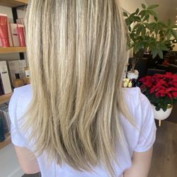 Lien Allen Salon - Bright golden blonde