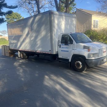 Movers Best - Movers Best truck. - Movers Near Me - Irvine, California Movers Best - Movers Best truck. - Movers Near Me - Irvine, California