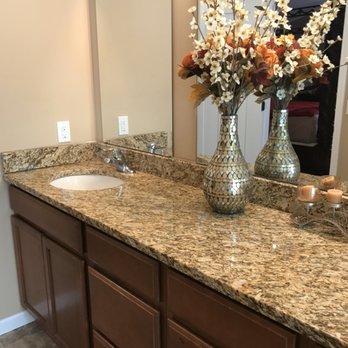 Your Clean Home - Bathroom - Home Cleaning Near Me - Saint Paul, Minnesota Your Clean Home - Bathroom - Home Cleaning Near Me - Saint Paul, Minnesota
