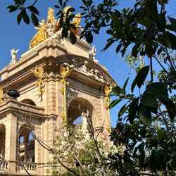 Barcelona ebikes & bike tours  - The park was amazing, and the fountain was beautiful. Hope the waterfall is turned on next time.
